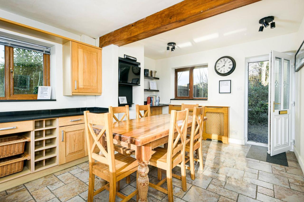 The West Barn Near Bath, Sleeps 24 And 2 Hot Tubs Vila Bristol Exterior foto