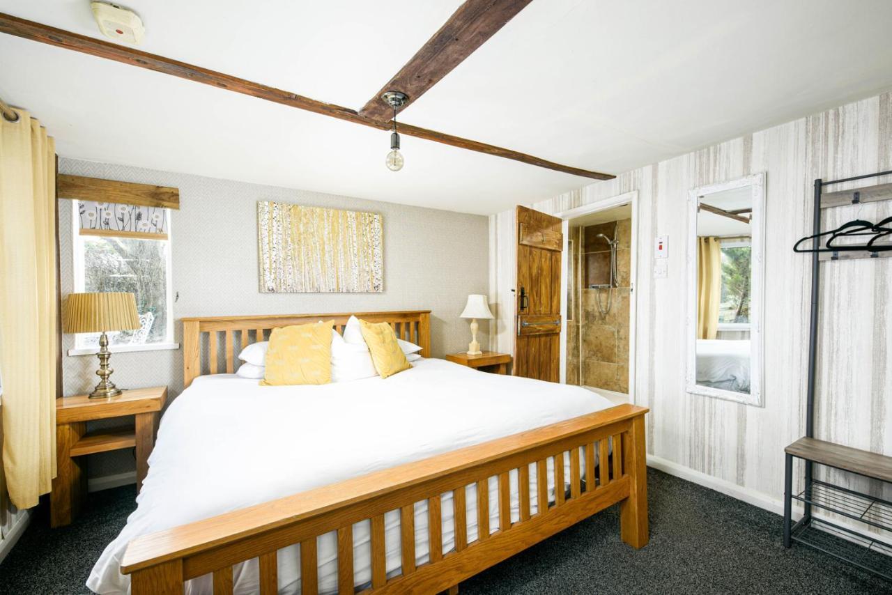 The West Barn Near Bath, Sleeps 24 And 2 Hot Tubs Vila Bristol Exterior foto
