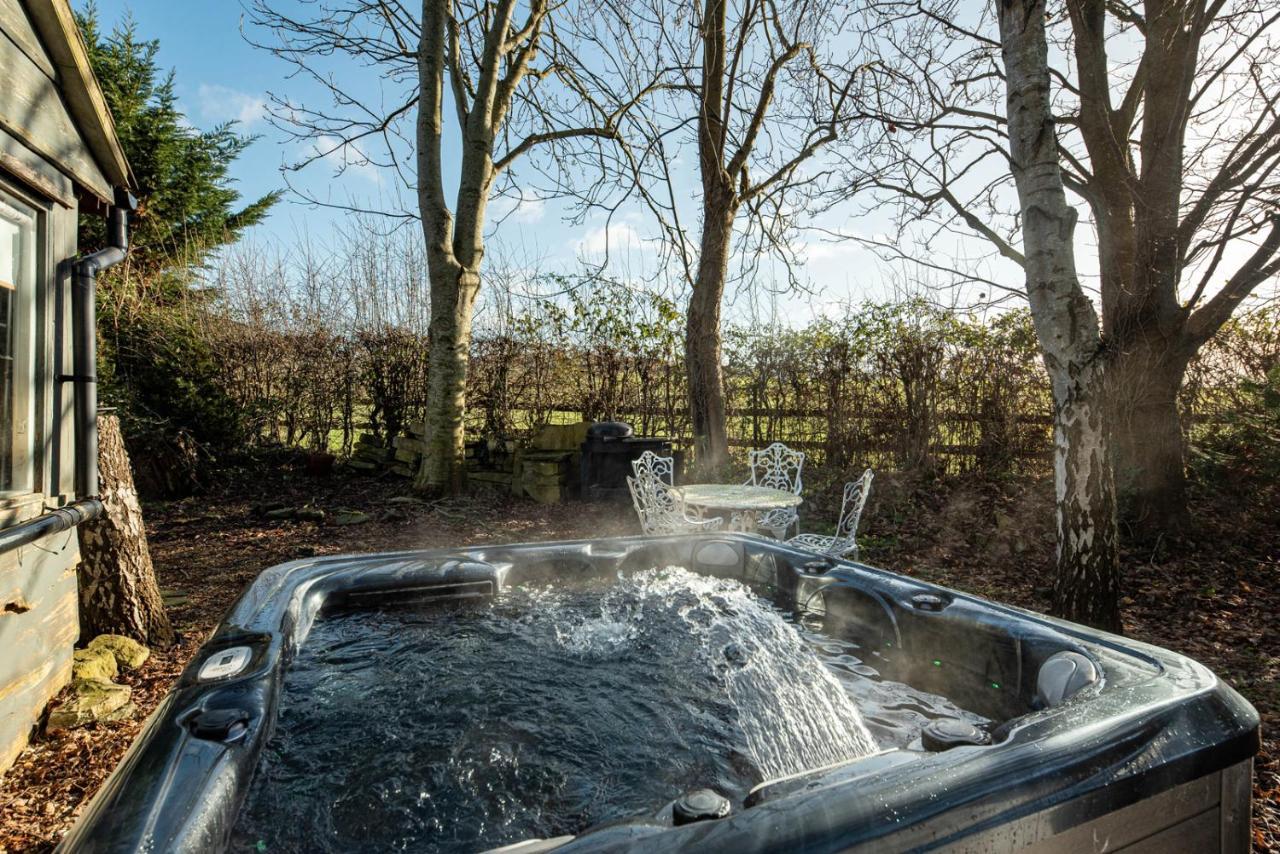 The West Barn Near Bath, Sleeps 24 And 2 Hot Tubs Vila Bristol Exterior foto