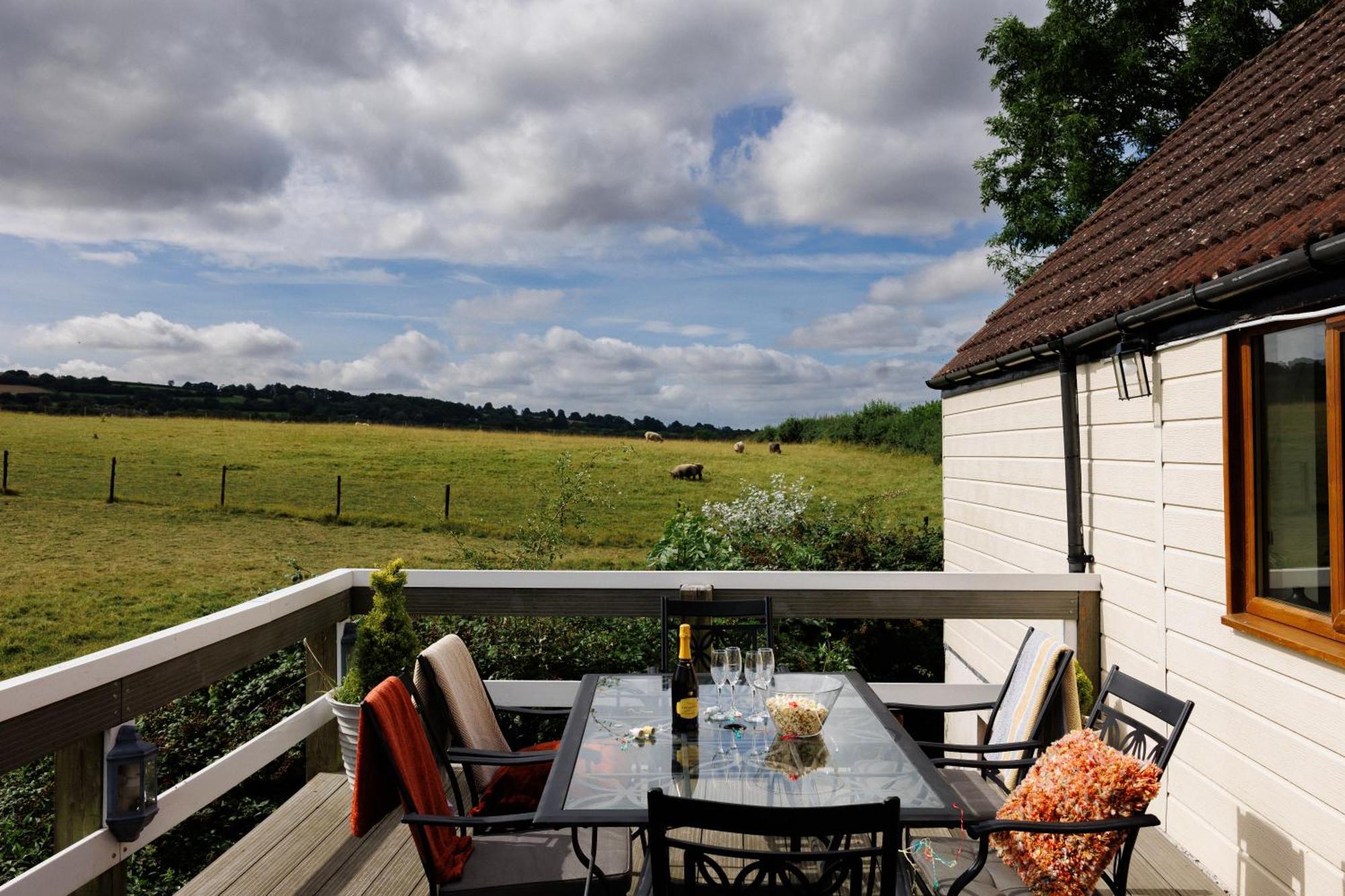 The West Barn Near Bath, Sleeps 24 And 2 Hot Tubs Vila Bristol Exterior foto