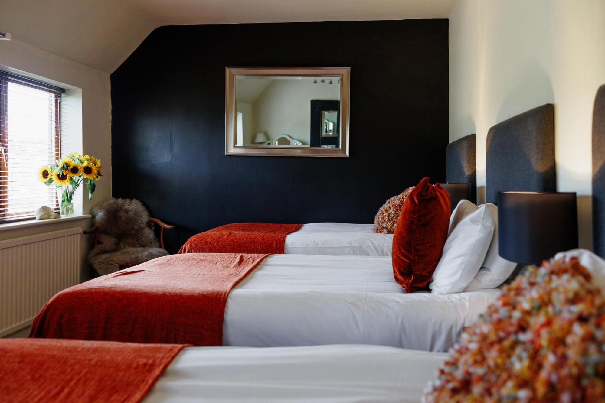 The West Barn Near Bath, Sleeps 24 And 2 Hot Tubs Vila Bristol Exterior foto