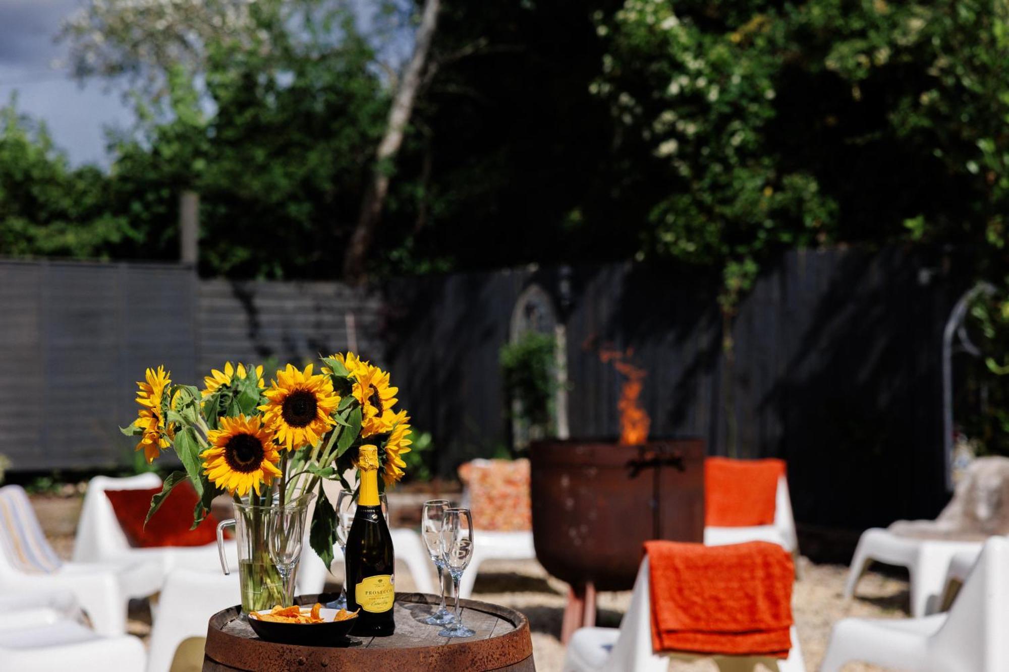 The West Barn Near Bath, Sleeps 24 And 2 Hot Tubs Vila Bristol Exterior foto